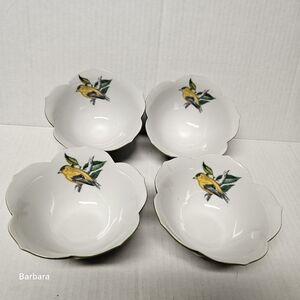 Vintage Set of 4 Green/White Ceramic Lotus-shaped Rice Bowls
